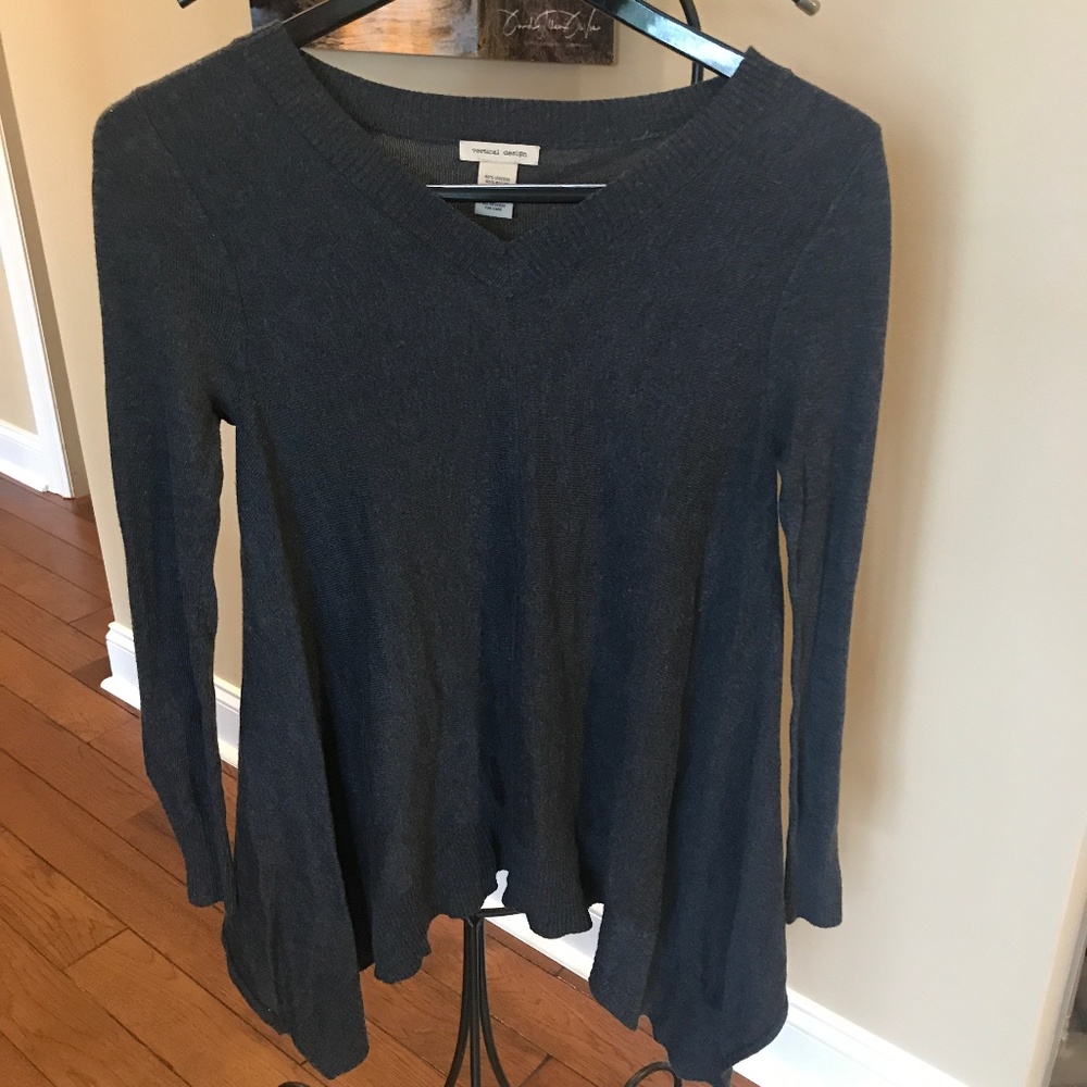 Vertical Design Top